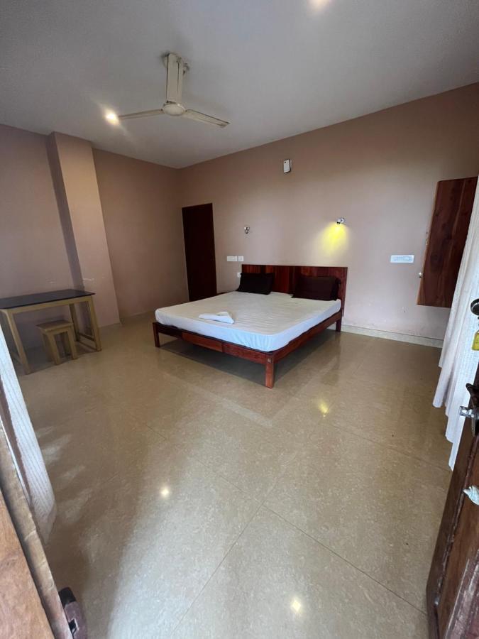 Kizhunna Rock Beach House 坎努尔 外观 照片