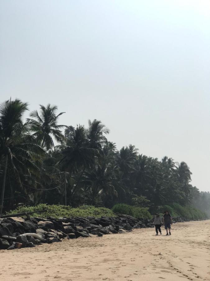 Kizhunna Rock Beach House 坎努尔 外观 照片
