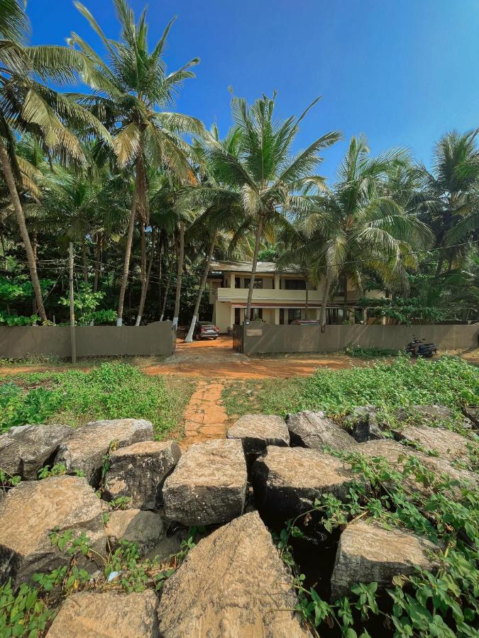 Kizhunna Rock Beach House 坎努尔 外观 照片